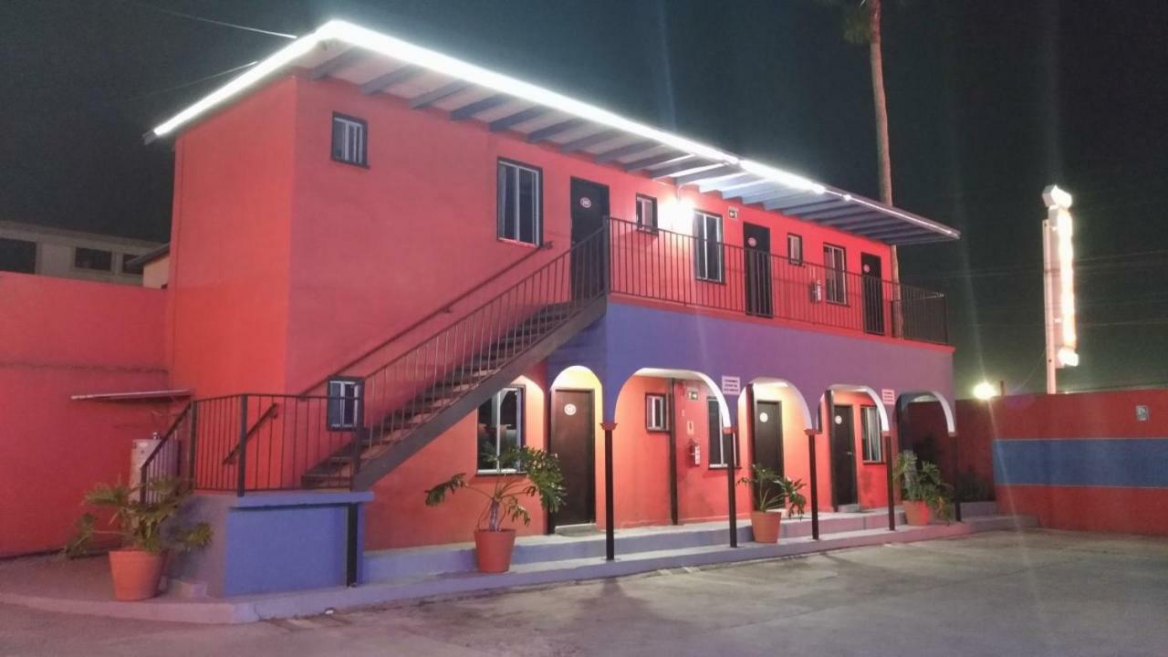 Motel Agora Ensenada Esterno foto