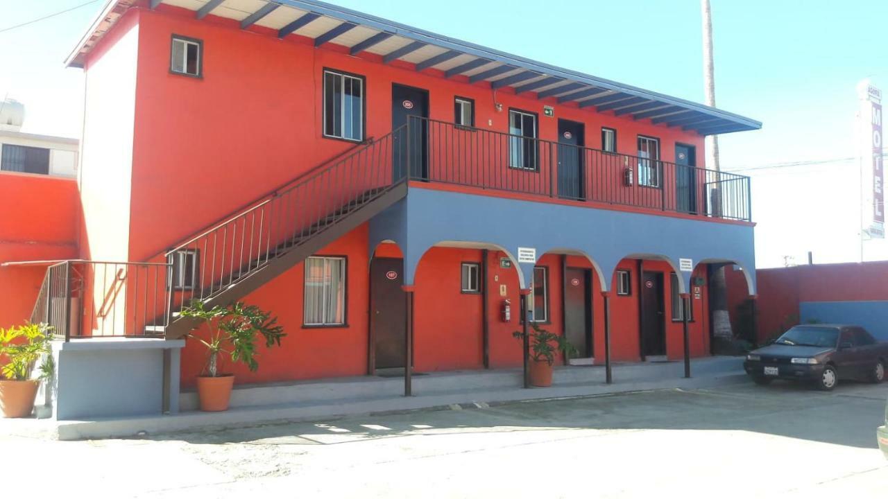 Motel Agora Ensenada Esterno foto