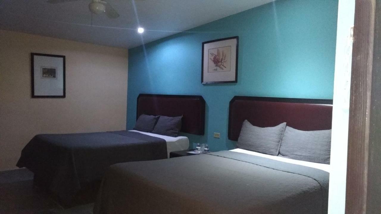Motel Agora Ensenada Esterno foto