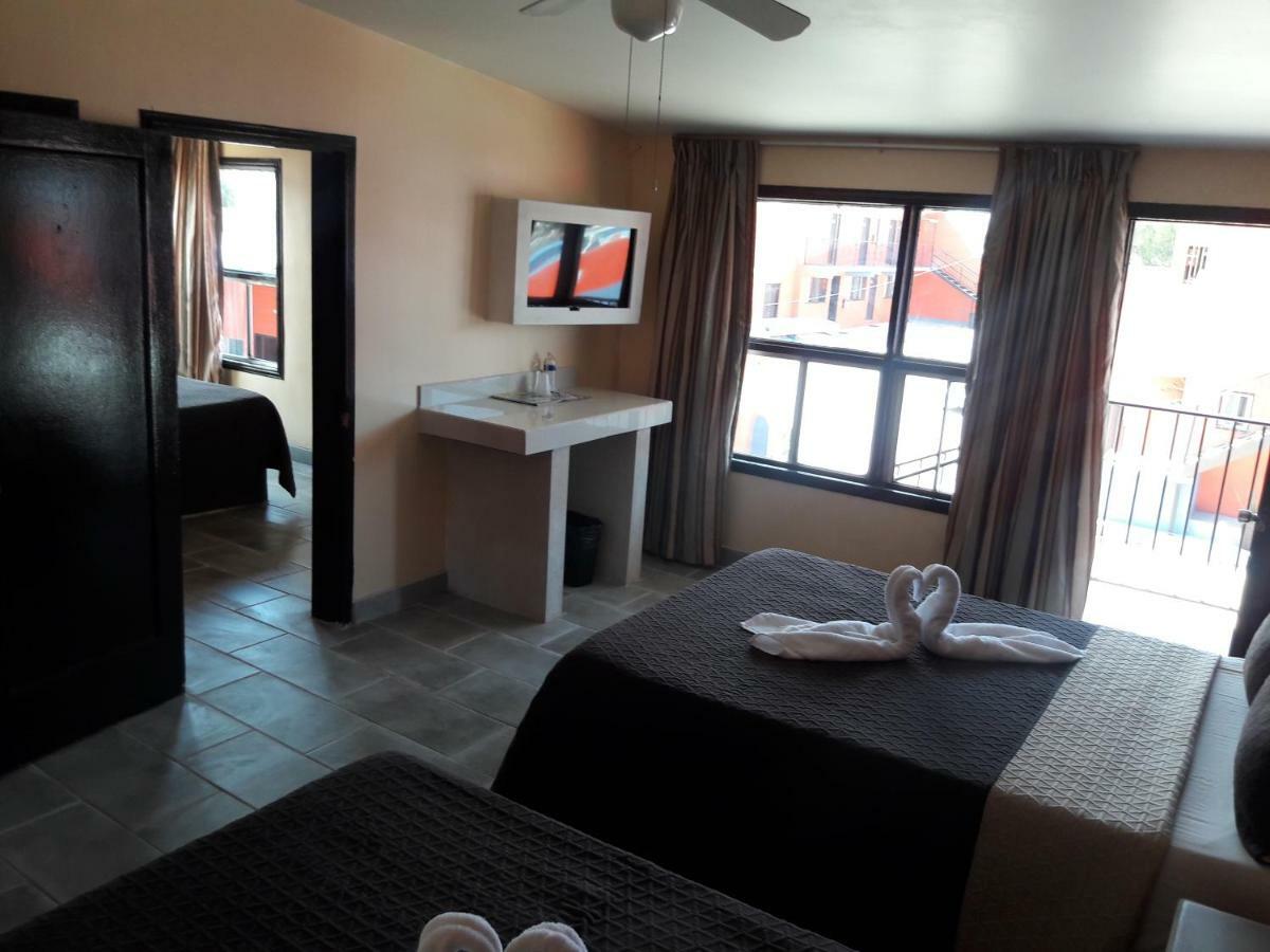Motel Agora Ensenada Esterno foto